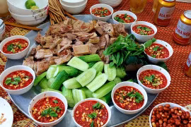 Điều tra truy xuất nguồn gốc khiến 2 người tử vong sau khi ăn tiết canh lợn