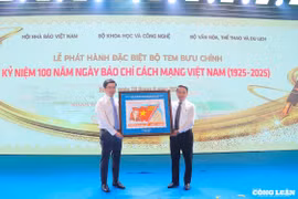 Phát hành bộ tem lịch sử chào mừng kỷ niệm 100 năm Ngày Báo chí Cách mạng Việt Nam