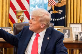 Ông Trump úp mở giảm thuế với Trung Quốc, hoãn quyết định về TikTok