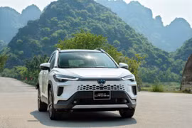 Ô tô hybrid ngày càng 'được lòng' khách Việt