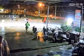 Xác minh vụ đối tượng điều khiển xe 'thông chốt' khiến cán bộ Công an bị thương
