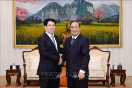Chủ tịch nước Lương Cường gặp nguyên lãnh đạo Lào và cộng đồng người Việt: Thắt chặt quan hệ đặc biệt Việt - Lào