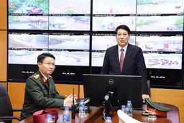 Chủ tịch nước Lương Cường thăm, động viên lực lượng công an làm nhiệm vụ tại Đền Hùng