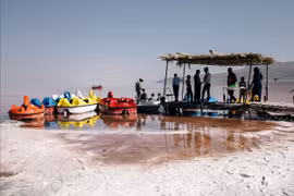 Iran 'gieo mây' để ứng phó với siêu hạn hán