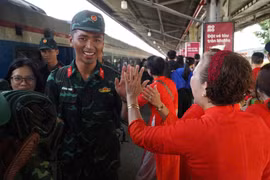 TP.Hồ Chí Minh chào đón lực lượng làm nhiệm vụ A80 trở về