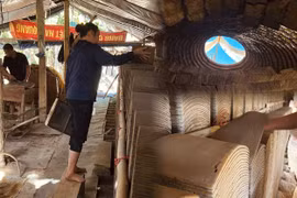 Lạng Sơn: Ngôi làng duy nhất còn ‘đỏ lửa’ giữ nghề làm ngói âm dương