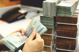 Thanh khoản dồi dào, NHNN bơm ròng gần 24.000 tỷ đồng giữa lo ngại áp lực tỷ giá