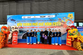Vietnam Airlines chào đón hành khách đầu năm mới - Lan tỏa niềm vui khắp mọi miền đất nước