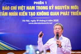 Báo chí phải là 'ngọn hải đăng' cho công chúng, không thể là bản sao của mạng xã hội