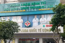 Điều dưỡng bị nhiễm HIV quấy rồi tình dục bệnh nhân ở Hà Nội