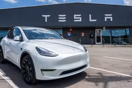 Giấc mơ robotaxi của Elon Musk bị cản trở tại Trung Quốc bởi làn xe buýt