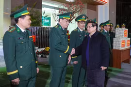 Thủ tướng Phạm Minh Chính thăm, tặng quà, động viên lực lượng Bộ đội Biên phòng tại Lạng Sơn