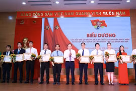 Tự hào 95 mùa Xuân có Đảng quang vinh