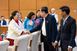 Chủ tịch Quốc hội Trần Thanh Mẫn gặp mặt đại biểu Quốc hội các khóa tỉnh Sóc Trăng