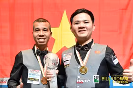 Quyết Chiến và Phương Vinh về nhì giải carom 3 băng đồng đội thế giới
