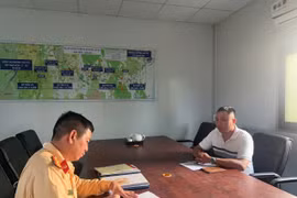 Tài xế xe khách chèn ép, chuyển làn đột ngột trên cao tốc bị phạt 5 triệu đồng