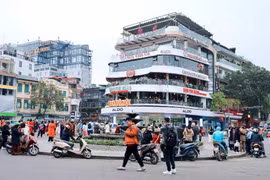 Hà Nội dự kiến chi 18 tỷ đồng để phá bỏ toà nhà 'Hàm cá mập', mở rộng quảng trường