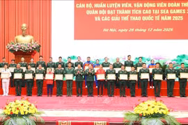 Bộ Quốc phòng khen thưởng đoàn thể thao Quân đội đạt thành tích cao