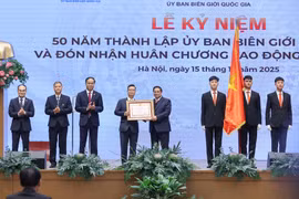 Phát triển kinh tế biên giới để mỗi người dân là 'cột mốc sống' vững chắc nơi biên cương