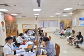 Cách tính chế độ tiền lương, phụ cấp với cán bộ, công chức, viên chức sau sắp xếp bộ máy