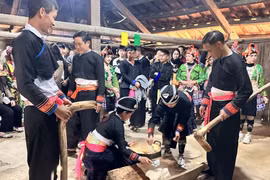 Trải nghiệm văn hóa truyền thống dân tộc Mông tại Hà Nội