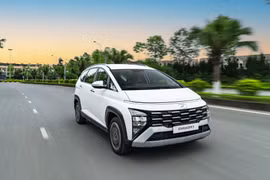 MPV đô thị tiếp tục đua giảm giá, xe 7 chỗ rẻ chưa từng có