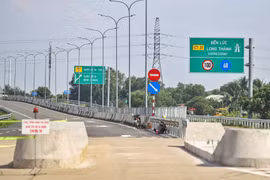 Lộ trình cho phương tiện lưu thông trên cao tốc Bến Lức - Long Thành