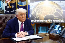 Xung đột Donald Trump - Elon Musk đe dọa tương lai vũ trụ Mỹ