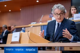 EU ra cảnh báo sau khi Mỹ cấm 5 quan chức châu Âu