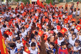 TP Hồ Chí Minh đề nghị trường học thay hoa bằng hành động thiết thực