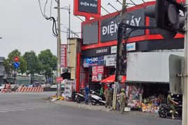 Truy bắt nghi phạm dùng dao đe dọa nhân viên cửa hàng FPT để cướp tài sản