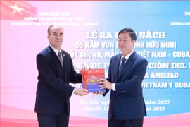 Ra mắt cuốn sách '65 năm vun đắp tình hữu nghị thủy chung, mẫu mực Việt Nam – Cuba'