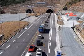 Hoàn thiện hầm Núi Vung trên cao tốc Cam Lâm - Vĩnh Hảo