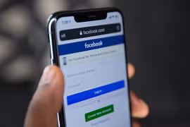Singapore ra tối hậu thư buộc Meta phải giải quyết tình trạng lừa đảo trên Facebook