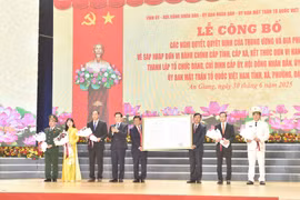 Giữ gìn hình ảnh, tác phong của người cán bộ 'từ phục vụ hành chính sang phục vụ nhân dân'