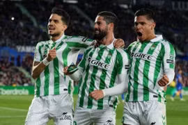 Real Madrid thua bạc nhược trước Betis tại vòng 26 La Liga