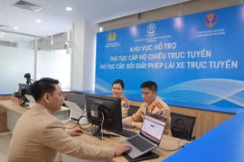 Hà Nội: Cấp, đổi giấy phép lái xe trực tuyến tại Trung tâm phục vụ hành chính công