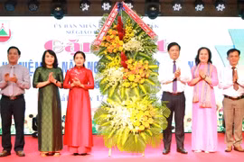 Bí thư Tỉnh ủy Đắk Lắk tôn vinh sự cống hiến thầm lặng của các thế hệ nhà giáo