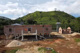 Gia Lai: Yêu cầu khẩn trương tháo dỡ công trình nhà rông hơn 9,4 tỷ đồng dưới chân núi lửa