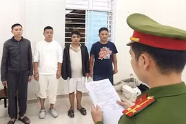 Khởi tố 4 đối tượng liên quan đến hành vi khống chế, bắt giữ con bạc
