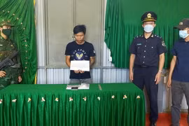 Mua ma túy từ Lào về sử dụng, tài xế người Hà Tĩnh bị bắt ngay tại cửa khẩu
