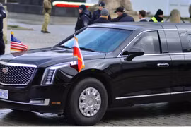 Xe limousine của Tổng thống Mỹ giá bao nhiêu và ai là người trả tiền?