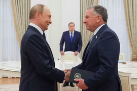 Tổng thống Putin tiếp đặc phái viên Mỹ tại Điện Kremlin