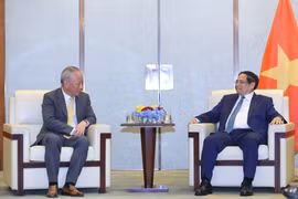 Thủ tướng tiếp lãnh đạo Tập đoàn thi công cầu Tứ Liên, Tập đoàn Máy bay của Trung Quốc