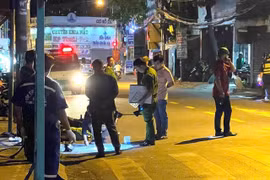Tài xế công nghệ tử vong tại chỗ sau khi tông vào trụ điện ở TPHCM