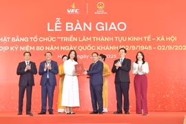Bàn giao mặt bằng tổ chức Triển lãm '80 năm hành trình độc lập, tự do, hạnh phúc'