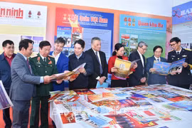 Hải Phòng trưng bày gần 100 bức ảnh và ấn phẩm báo Xuân của các cơ quan báo chí