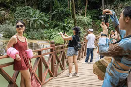 Thái Lan điêu đứng vì khách đồng loạt huỷ tour, trả vé trước mùa du lịch Tết