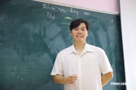 Bộ GD&amp;ĐT lên tiếng về việc giáo viên 4 năm liền xuất sắc, nhiều giải thưởng vẫn 'kẹt' thăng hạng