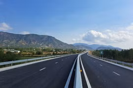 Tăng tốc thi công 5 dự án thành phần cao tốc Bắc – Nam, phấn đấu hoàn thành trong năm 2025
